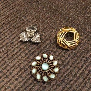 3 brooches pins